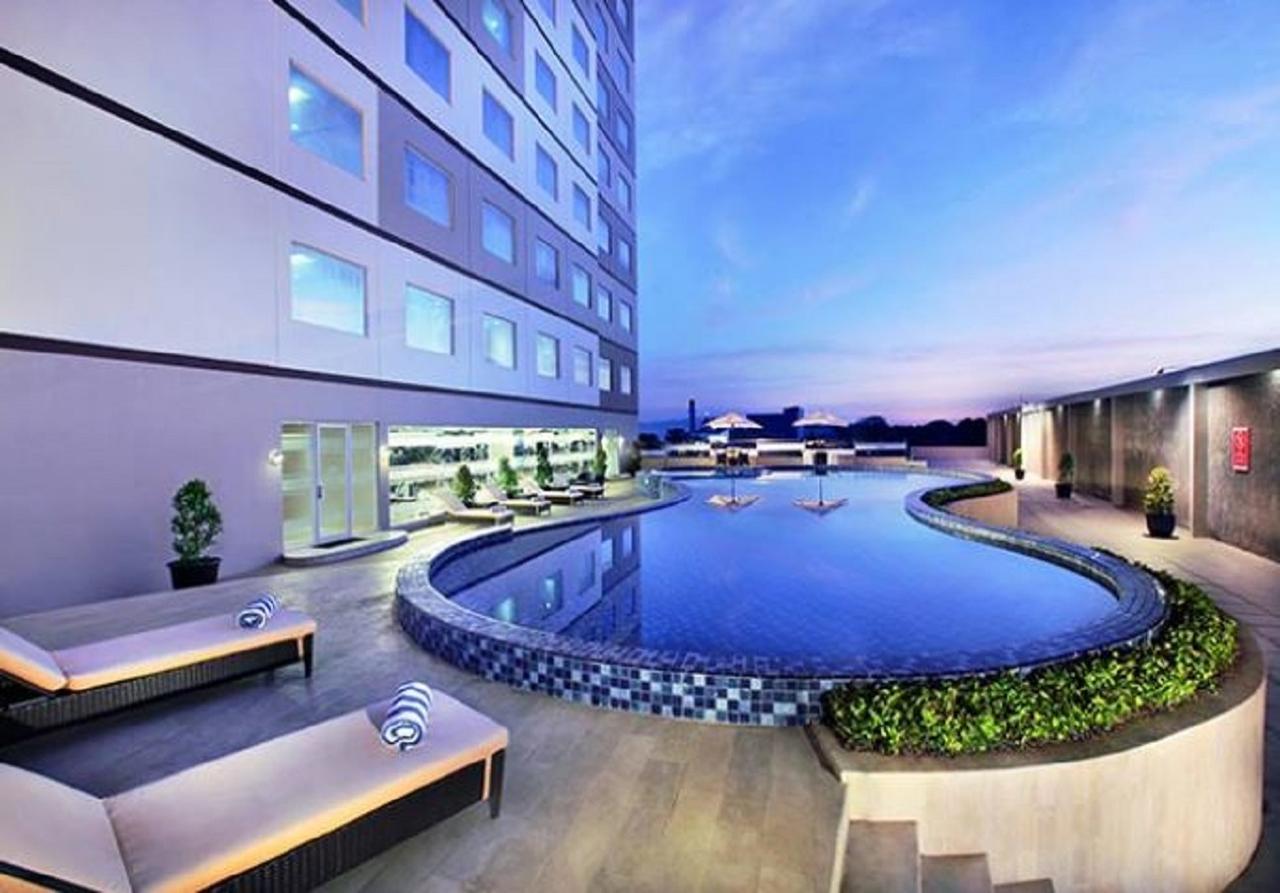 Aston Karimun City Hotel Tanjung Balai Karimun Exterior foto